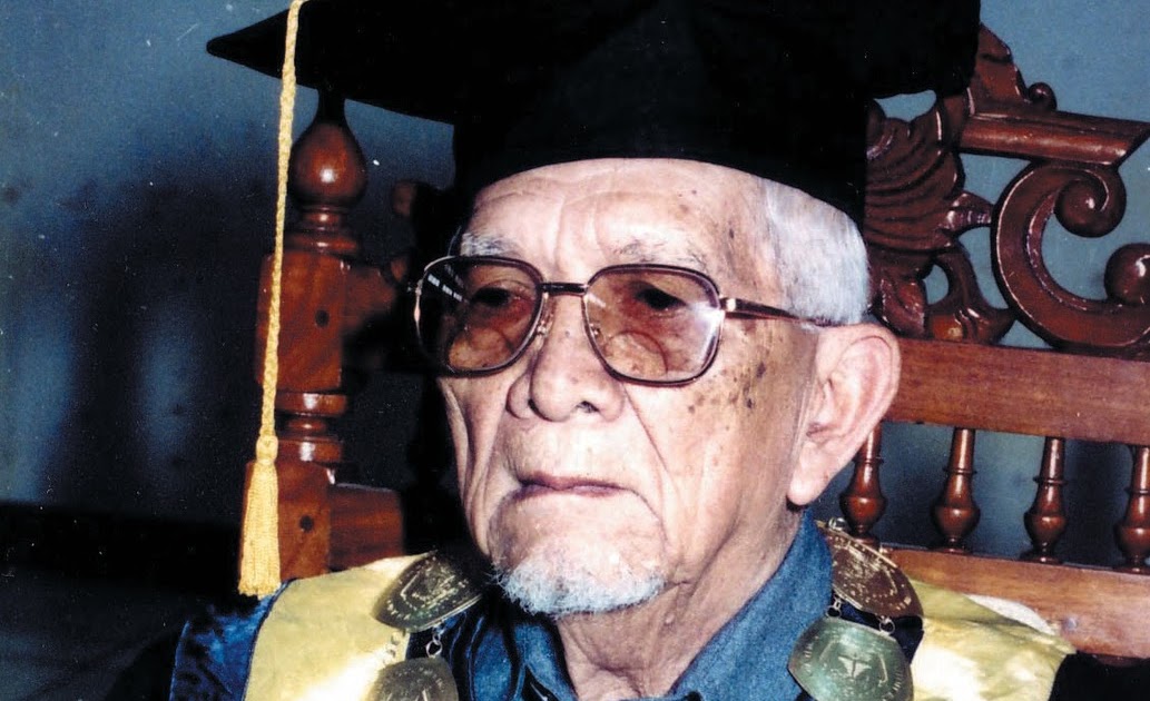 Pesantren Uswatuh Khasanah: KH. MUNTAHA AL-HAFIDZ, Pecinta Alqur'an