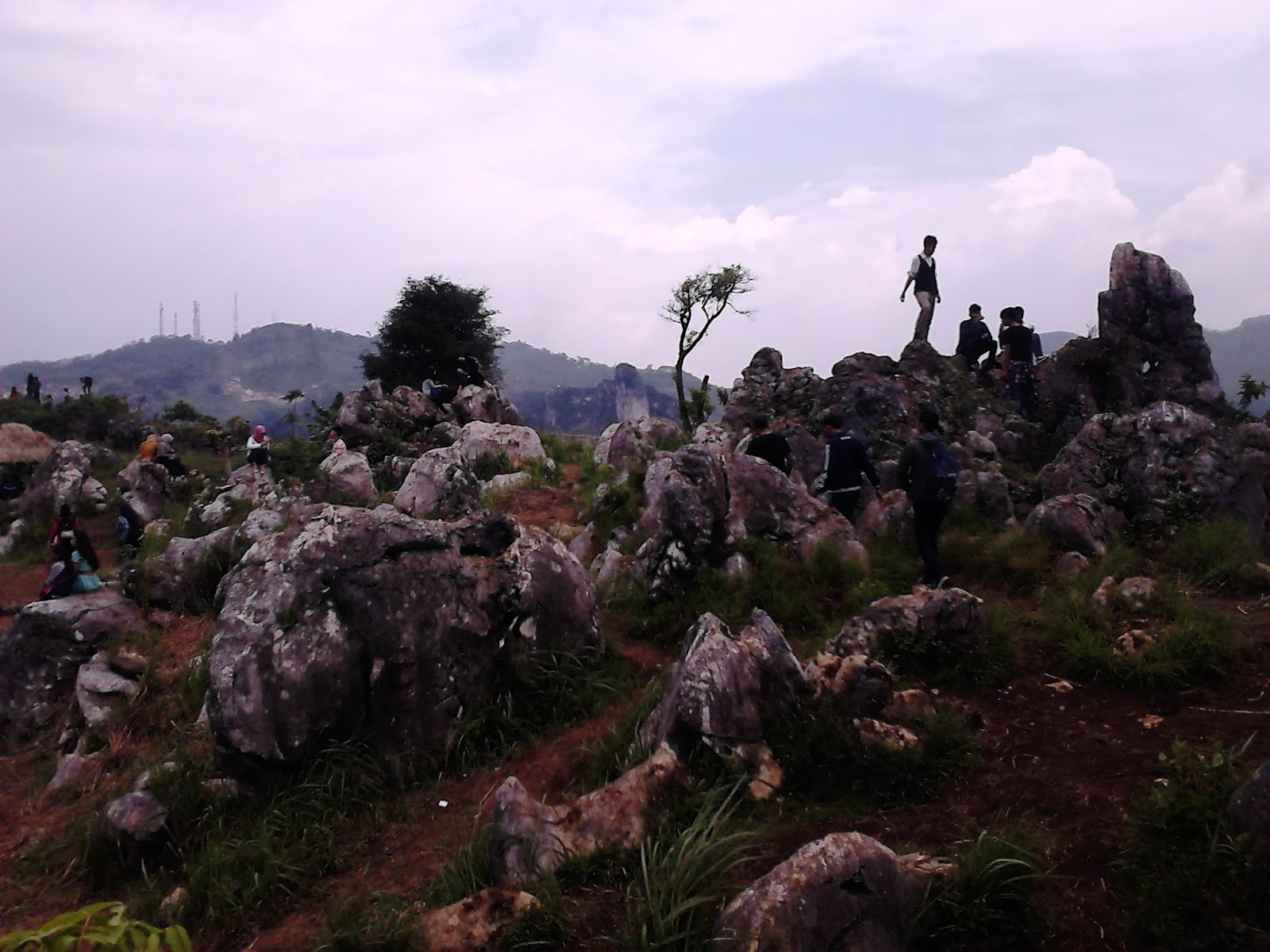 Tempat Wisata Stone Garden Padalarang Kabupaten Bandung