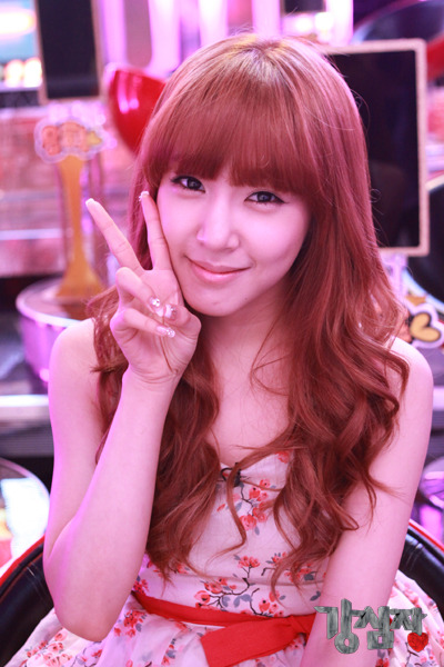 Tiffany @ Imagenes oficiales de SBS Strong Heart 120420sh2