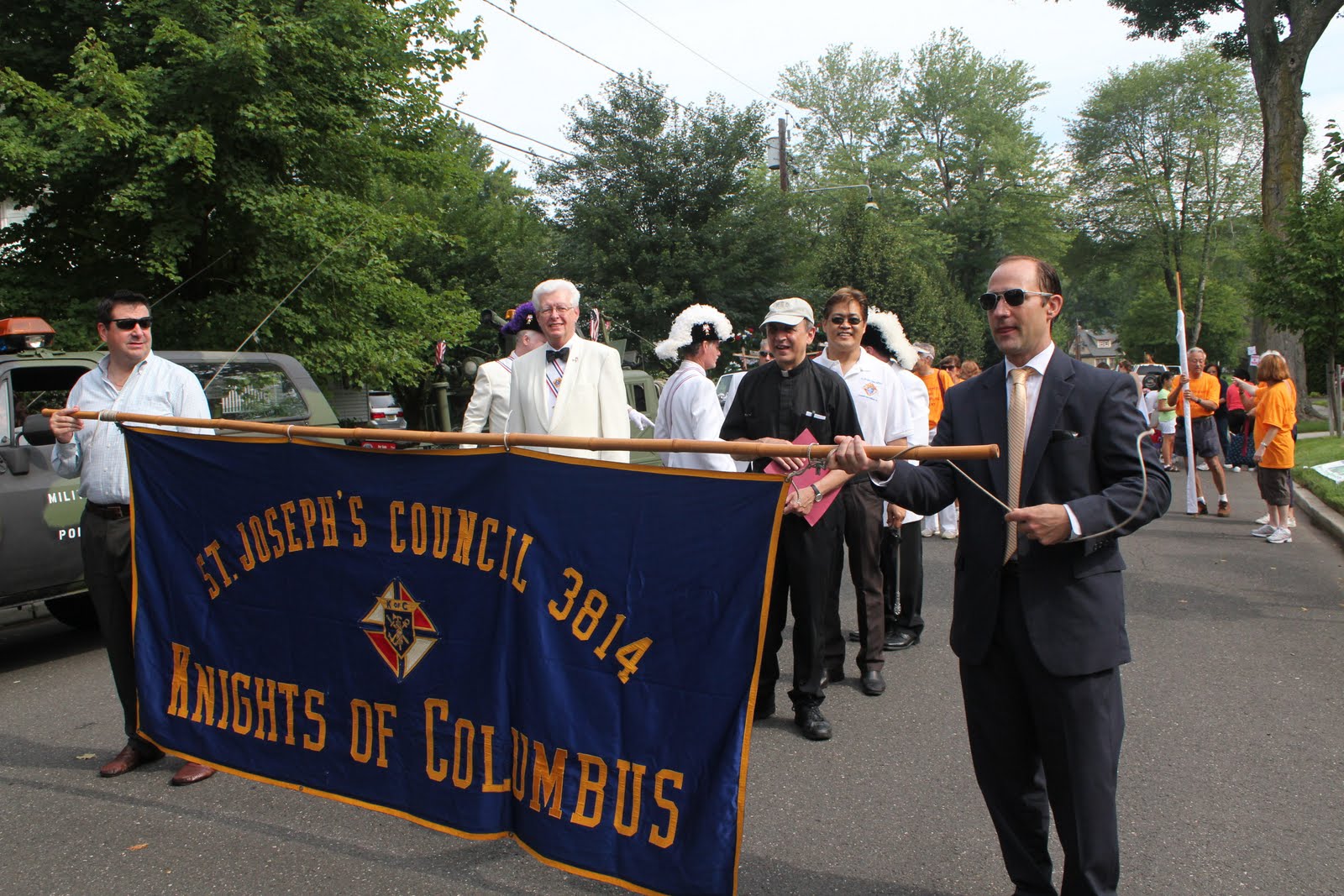 Knights of Columbus St Joseph Council 3814 Knights march at the 4th of