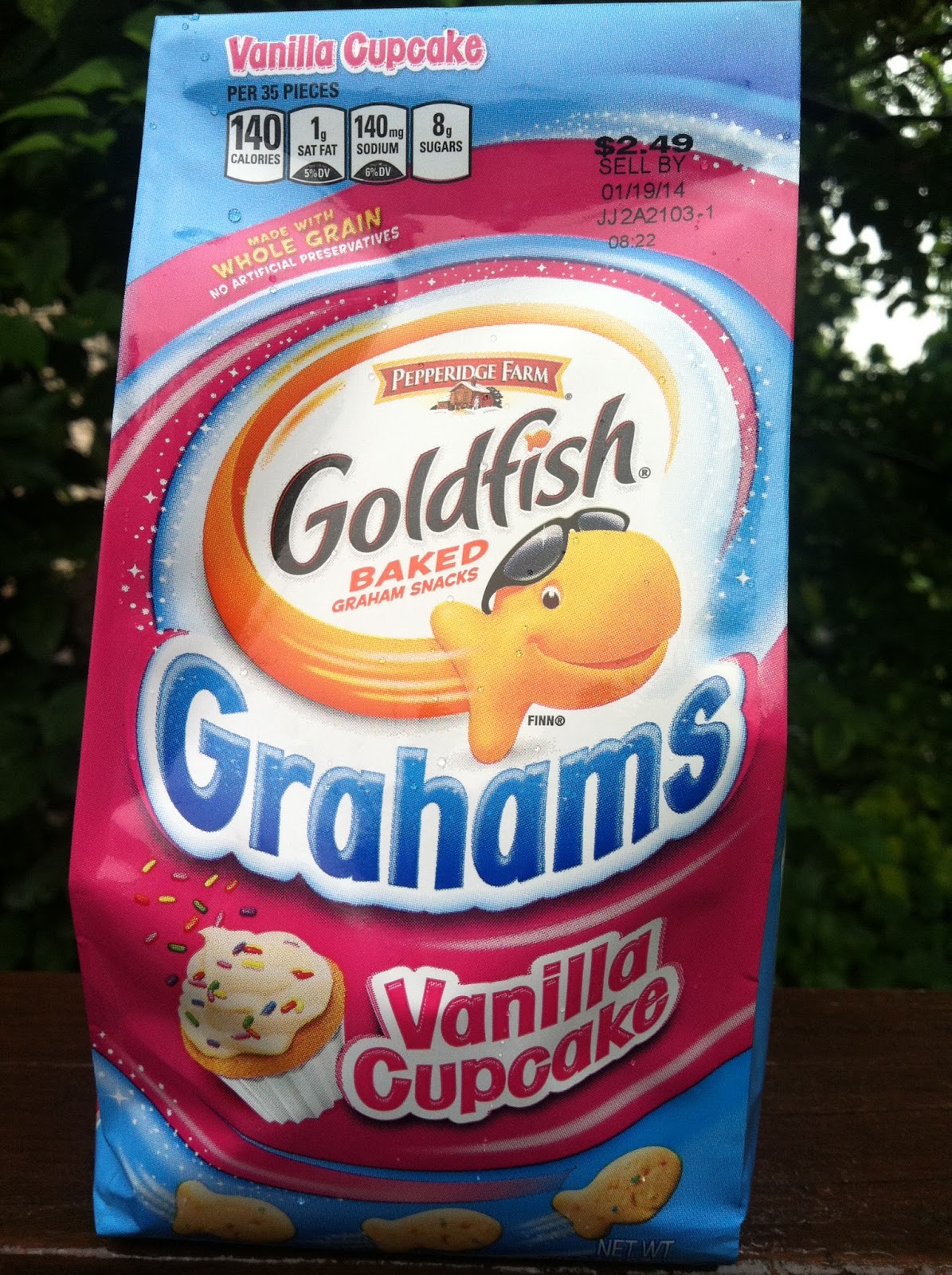 The Holidaze French Toast & Vanilla Cupcake Goldfish