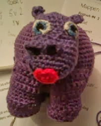 http://translate.googleusercontent.com/translate_c?depth=1&hl=es&rurl=translate.google.es&sl=nl&tl=es&u=http://cute-amigurumi.blogspot.nl/search/label/Nijlpaard&usg=ALkJrhjwSD2CO2On_Fq4j9dUAZw8O0NHKw