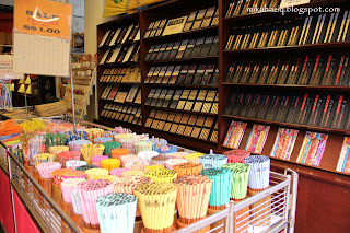 cheap souvenir chinatown souvenirs