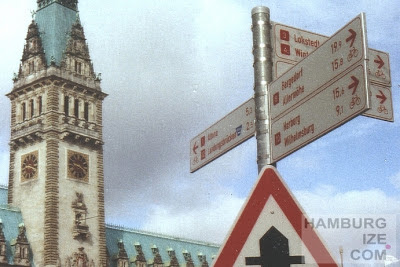 © hamburgize.com / Stefan Warda - Veloroutennetzkonzept Veloroutenanzeiger Rathausmarkt