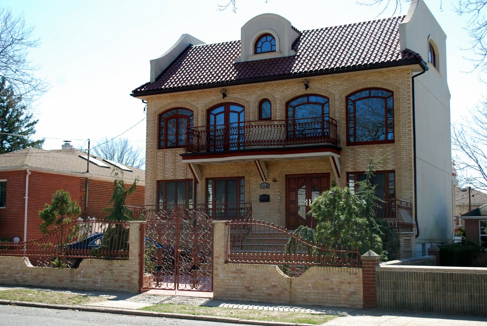 Mille Fiori Favoriti Beautiful Homes in Mill Basin, Brooklyn