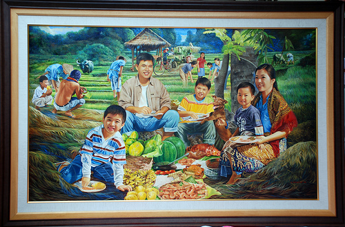 Why are Filipinos known to be hospitable?