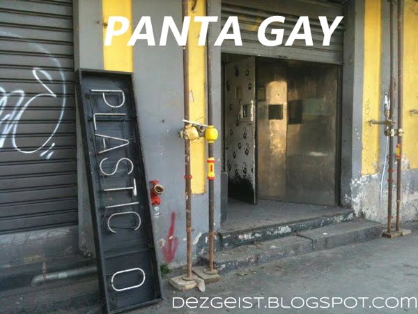 plastic panta gay