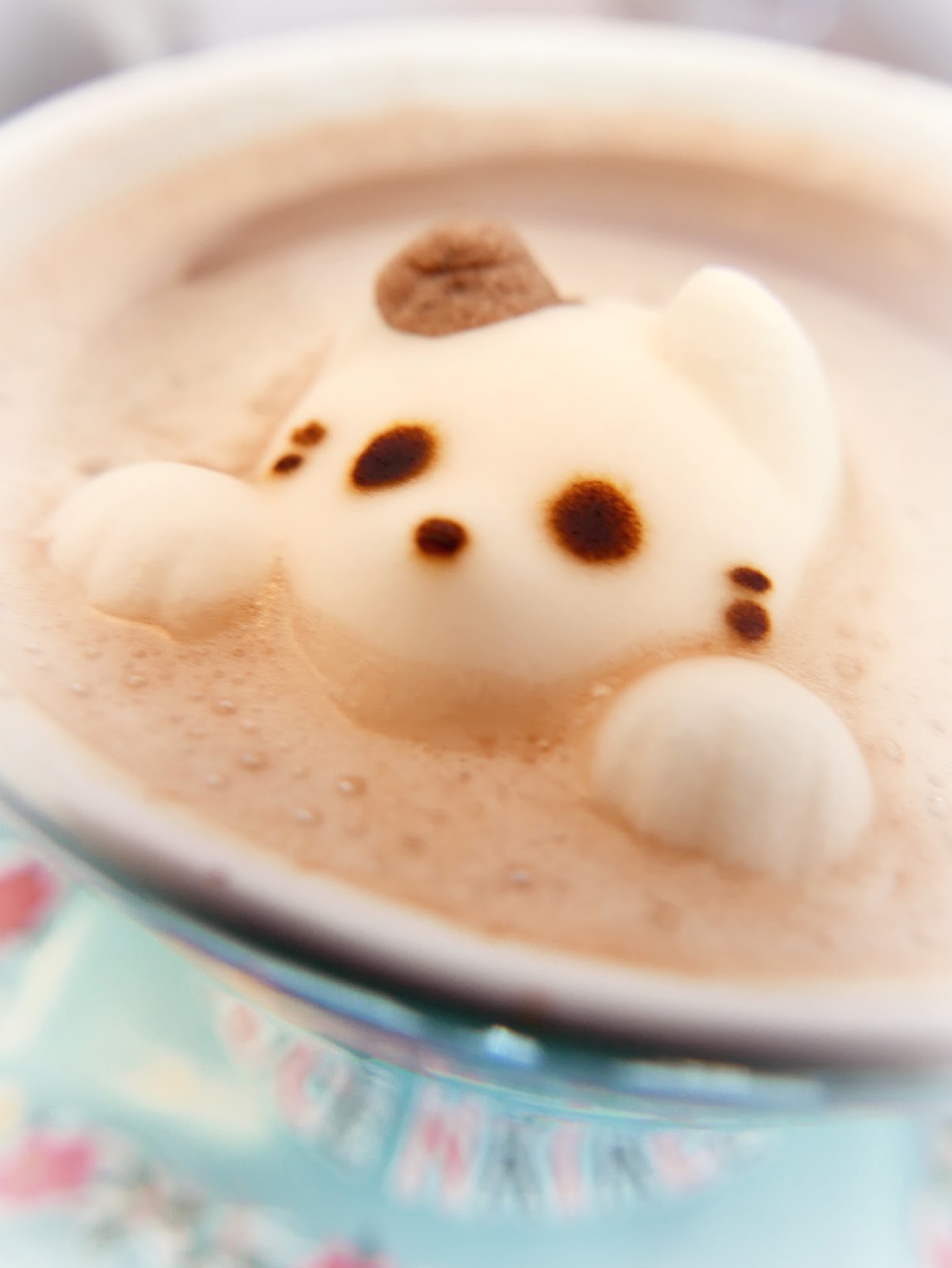 Nozomi Crafts Marshmallow cat hot chocolate / latte