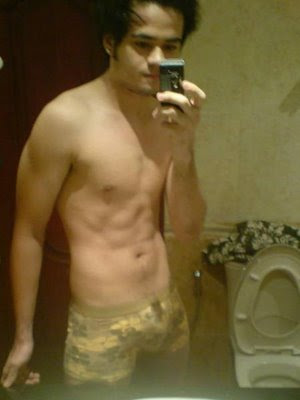 Geoff Taylor Shirtless