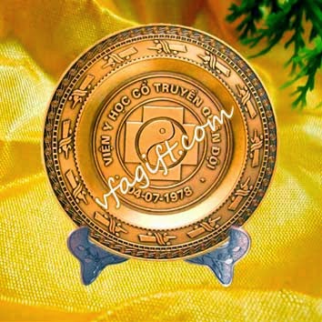 đĩa đồng đúc , đúc đĩa đồng , làm đĩa đồng mạ vàng , cung cấp  đĩa  đồng theo yêu cầu , làm đĩa quà tặng Duc+kim+lo%25E1%25BA%25A1i