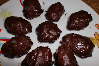 152º Receta: Mis Bombones De Chocolate, Queso Y Galletas
