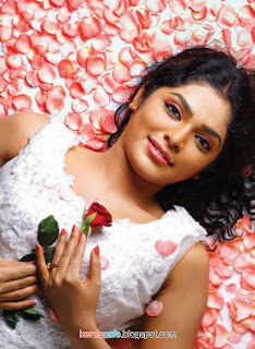 Rima Kallingal hot photos,Actress Rima Kallingal hot photoshoots stills,Download Latest rima Kllingal hot Photos & pictures,Checkout thee new collecion of Rima Kallingal photos, Rima Kallingal Latest Hot Stills