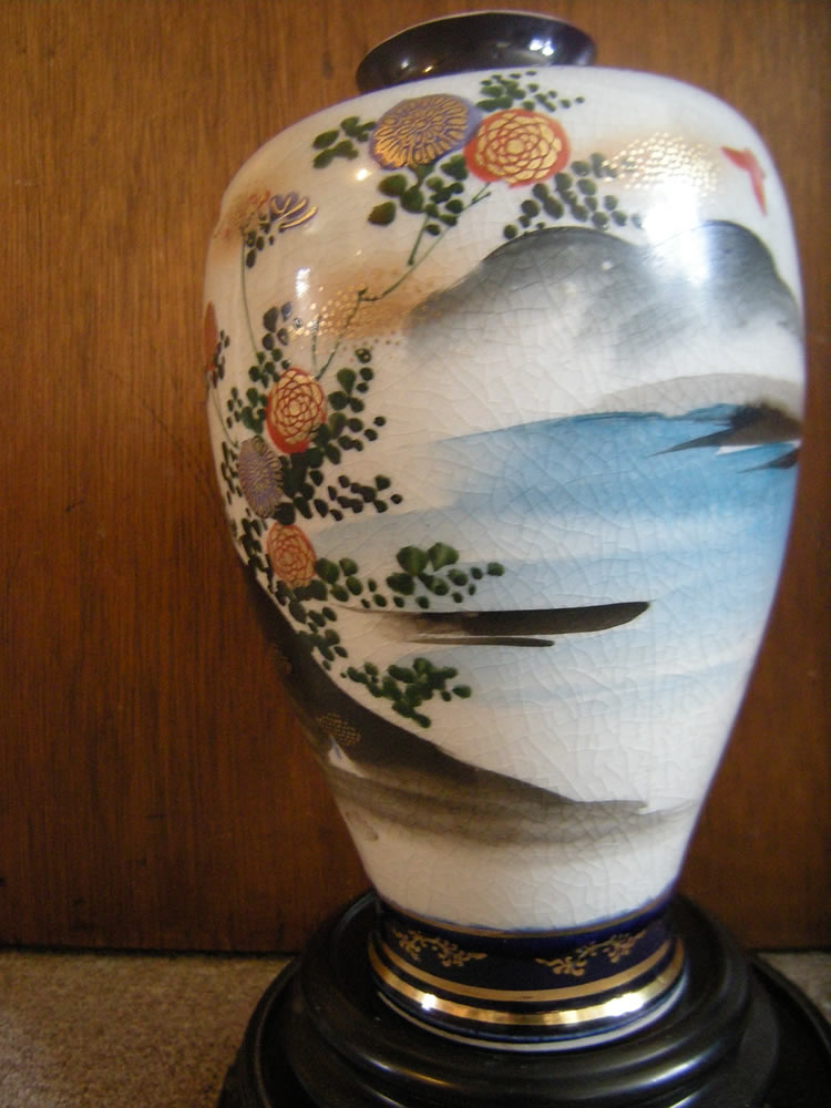Meiji Period Cobalt Blue Satsuma Painted Geisha Vase Marked Shozan 尚山 Meiji Period Cobalt Blue Satsuma Painted Geisha Vase Marked Shozan 尚山