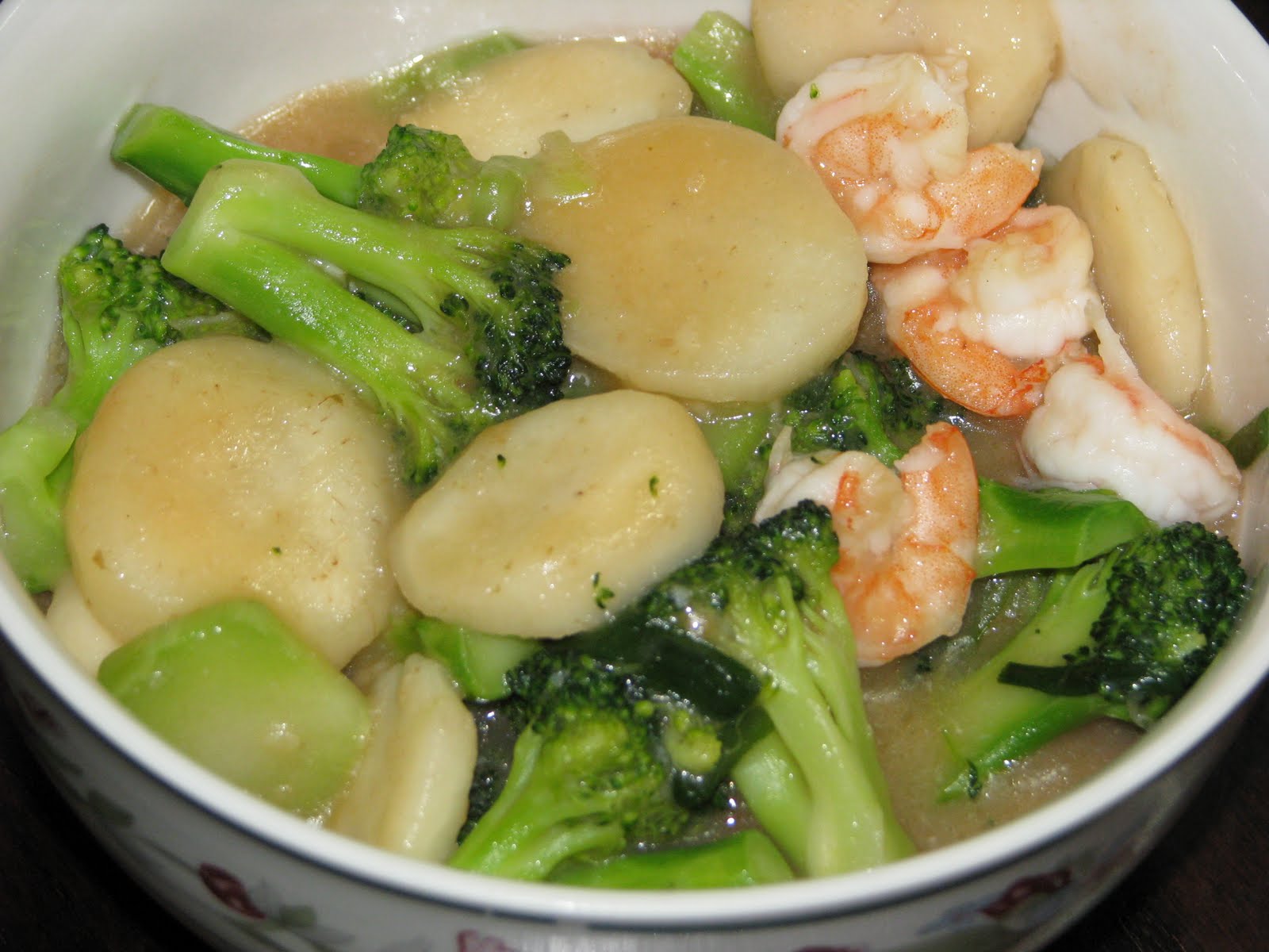 Prawns & Fish ~ We are the DinoFamily 我們是恐龍家族 | Singapore Parenting Blog