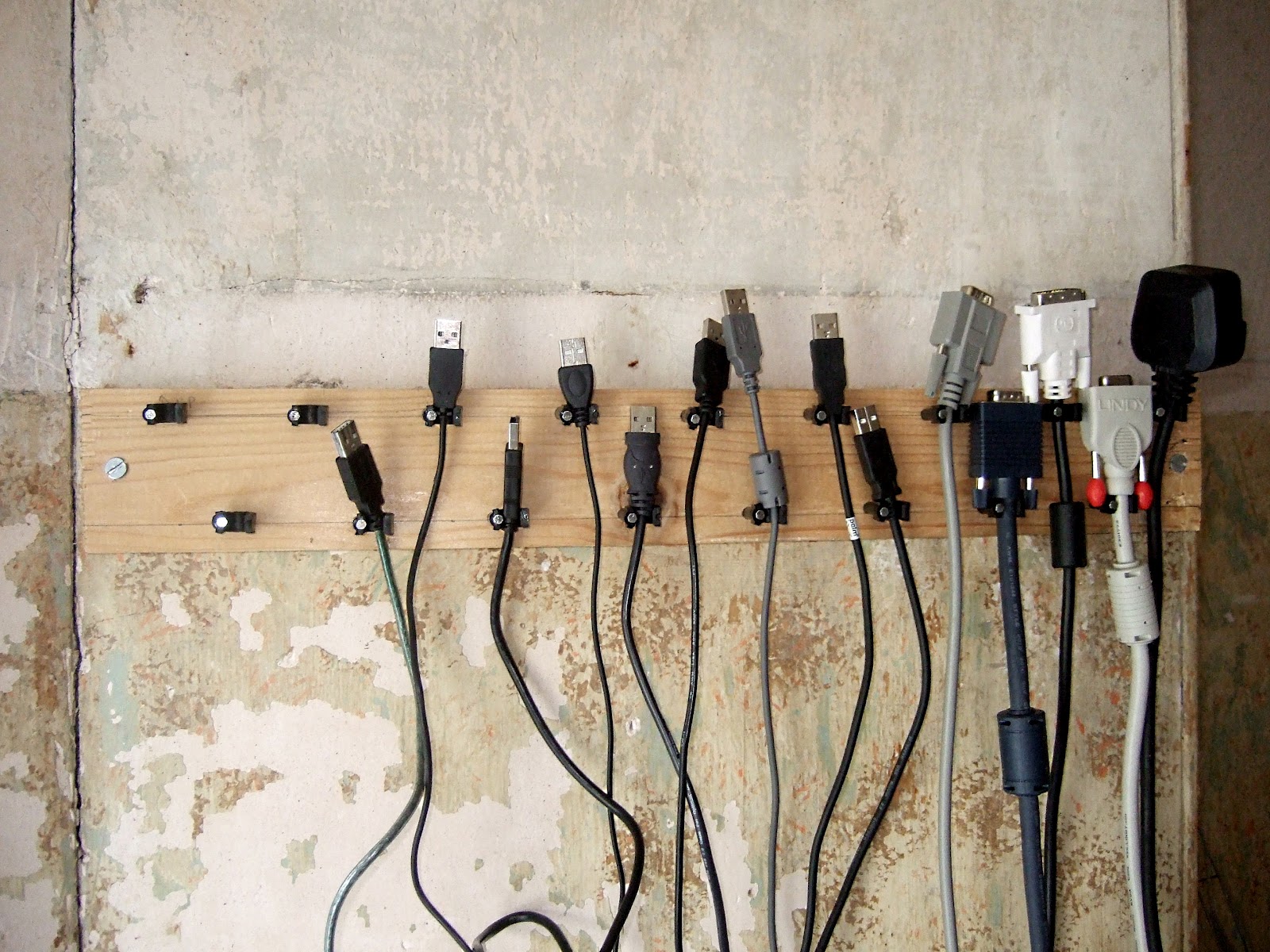 Photoblog Day 12 Cable Storage Solution Snotmail