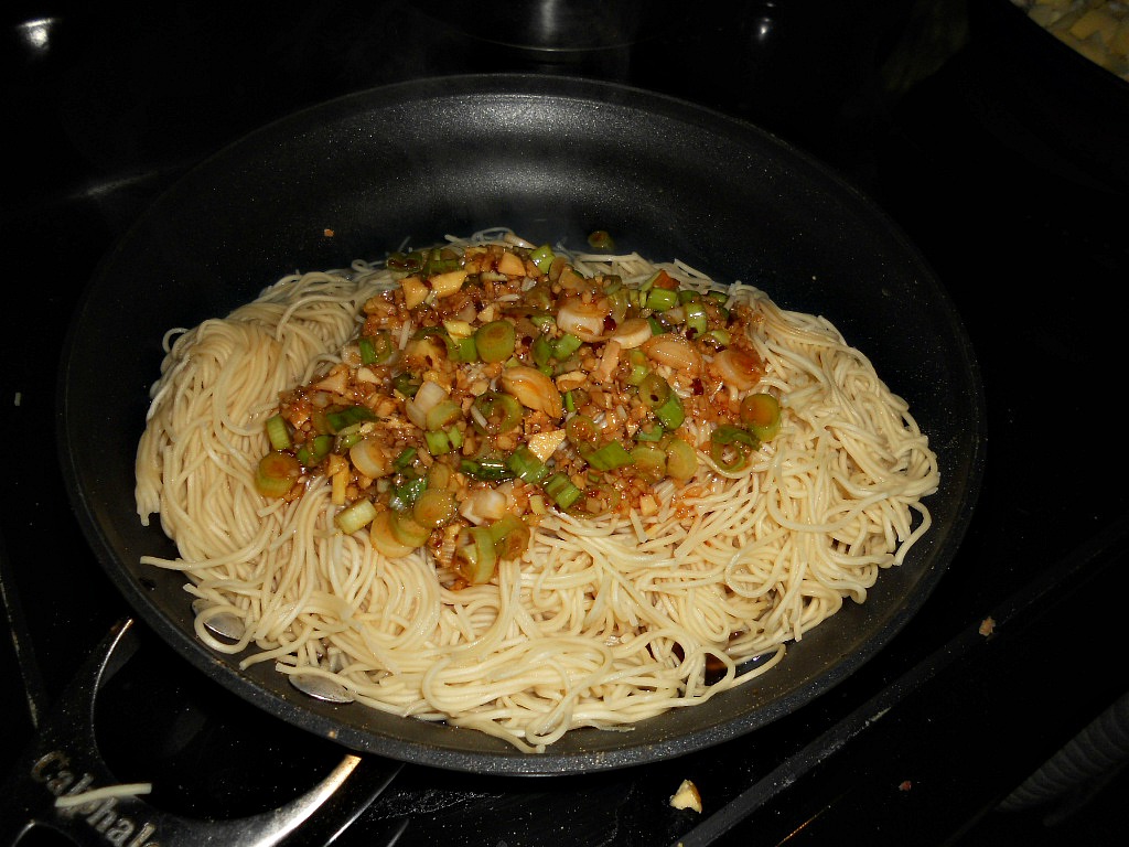 Soba Noodles with a Sweet and Spicy Ginger Scallion Sauce HezziD's