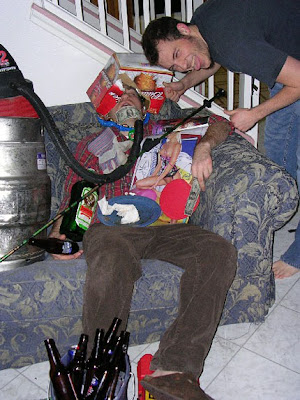 Funny Pictures / Signs your friends loves you funny picturs. Funny Pictures / Signs your friends loves you