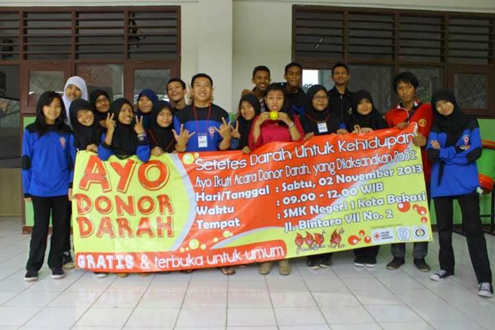 Panitia dan Alumni Acara Donor Darah PMR SMKN 1 Kota Bekasi.