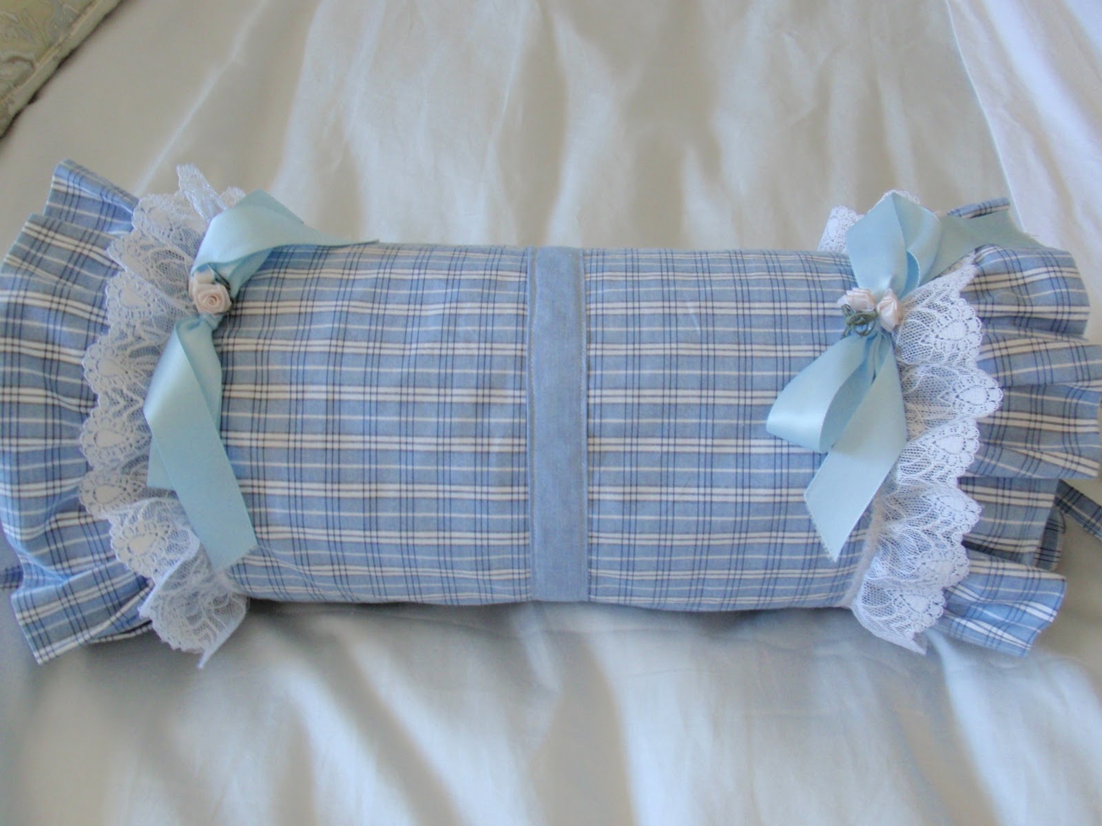 DIY by Design Neck Roll Pillow Tutorial
