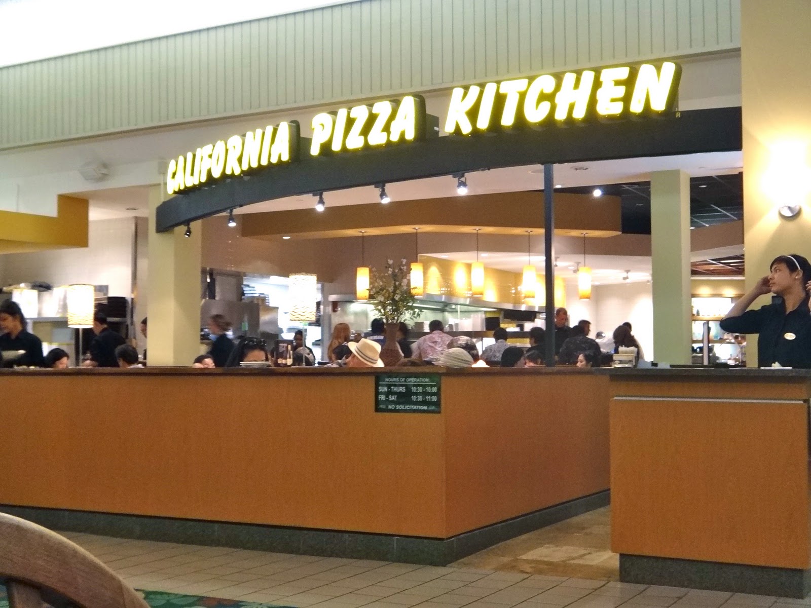 The Fashionably Forward Foodie California Pizza Kitchen Kahala Mall