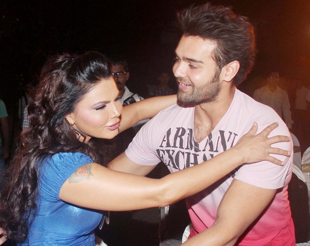 Rakhi Sawant and Mika Singh celebrating Diwali for 'Loot' | India Masti