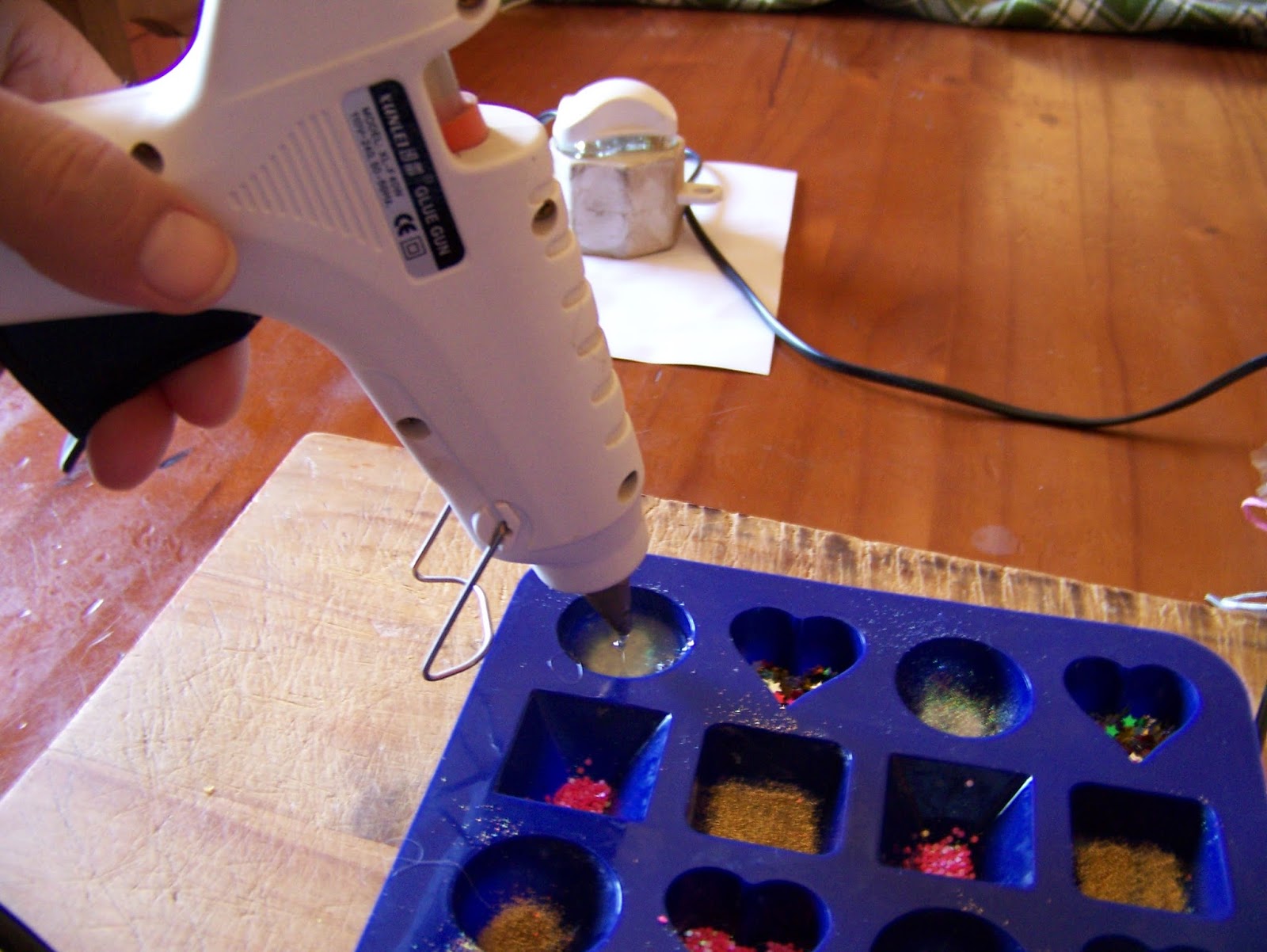 A Pretty Talent Blog Making Christmas Decorations from Hot Glue