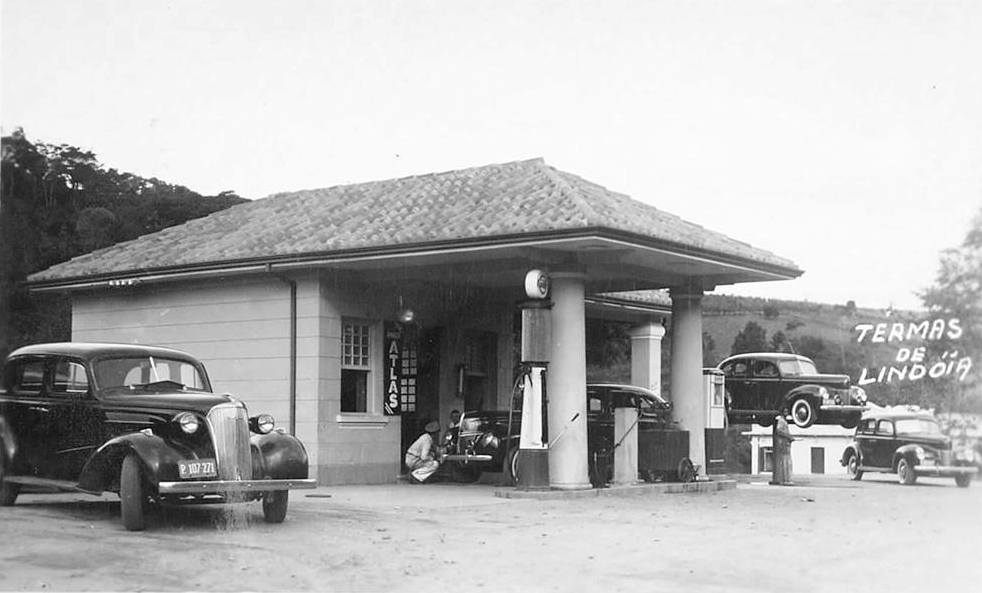 Antigos Verde Amarelo Posto de gasolina Chevrolet 1937 , Ford 1939