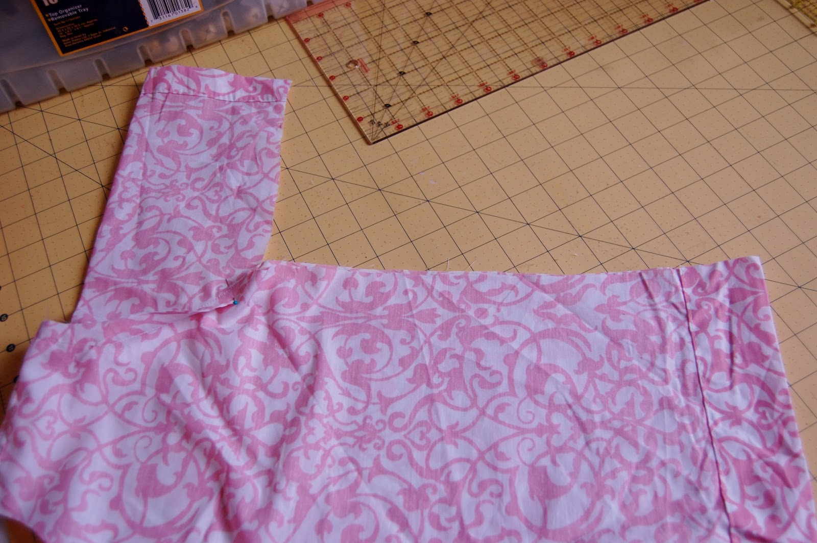 Little Miss K's Crafty Creations How to make a child's lab coat