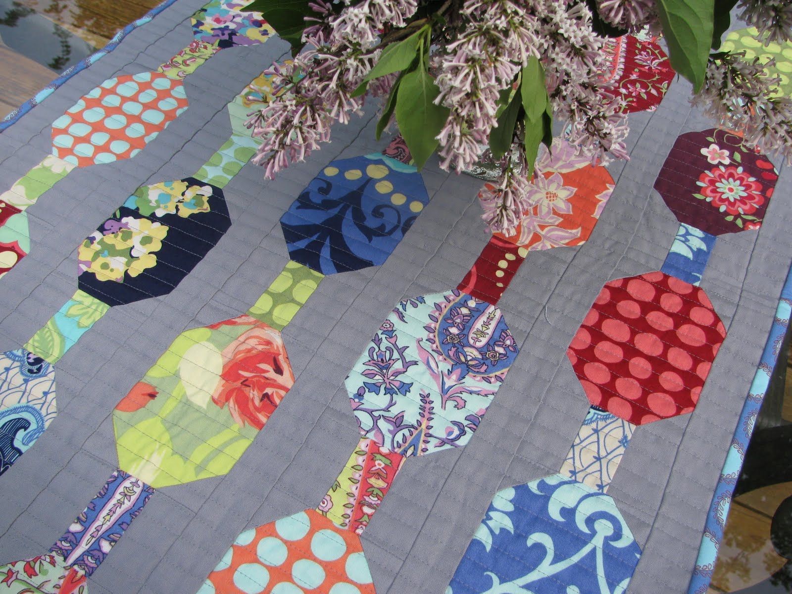 Lollyquiltz Blogger's Quilt FestivalBeaded Curtain