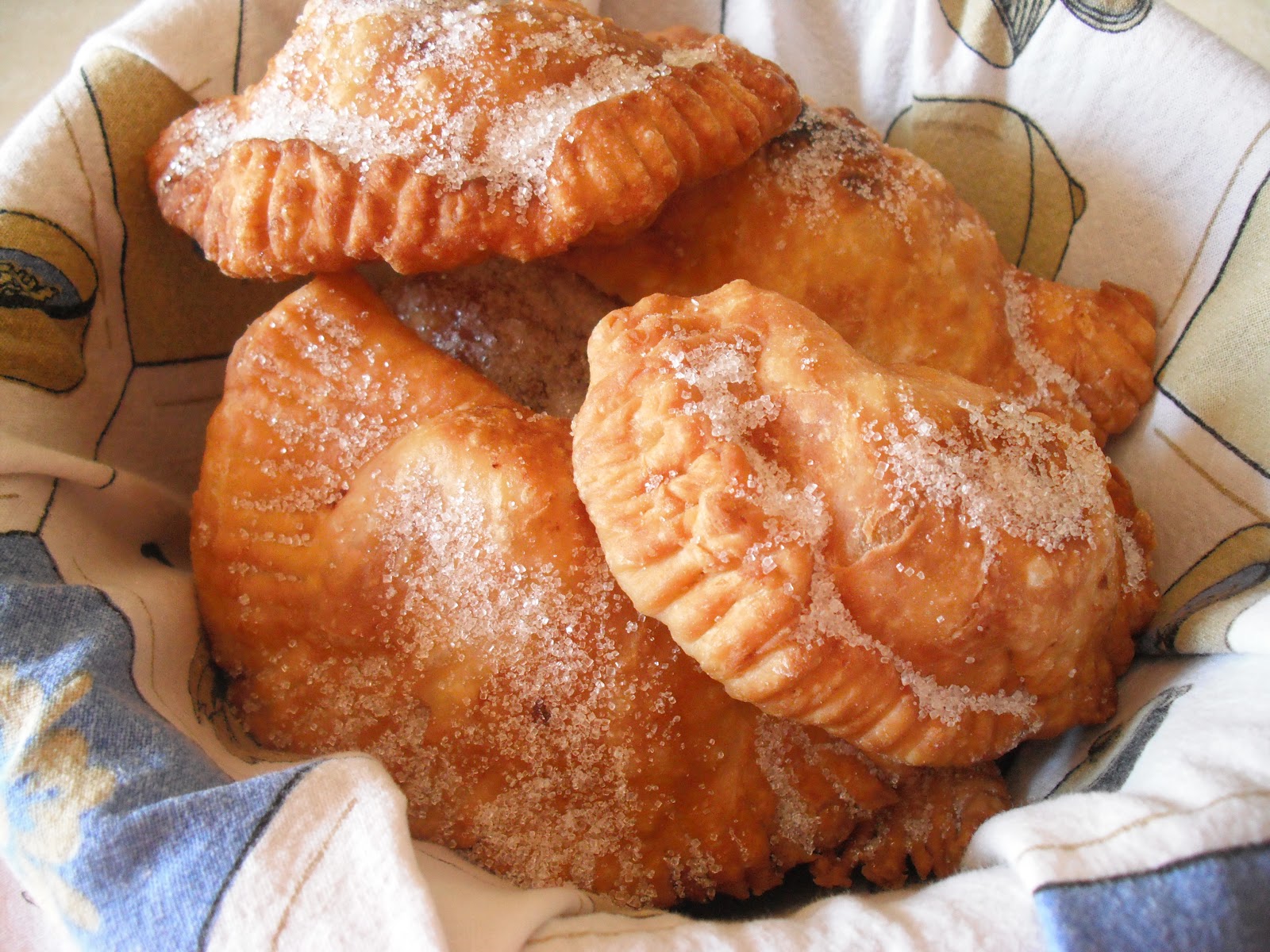 La Buona Cucina Empanadas (Guava & Cream Cheese Filling)