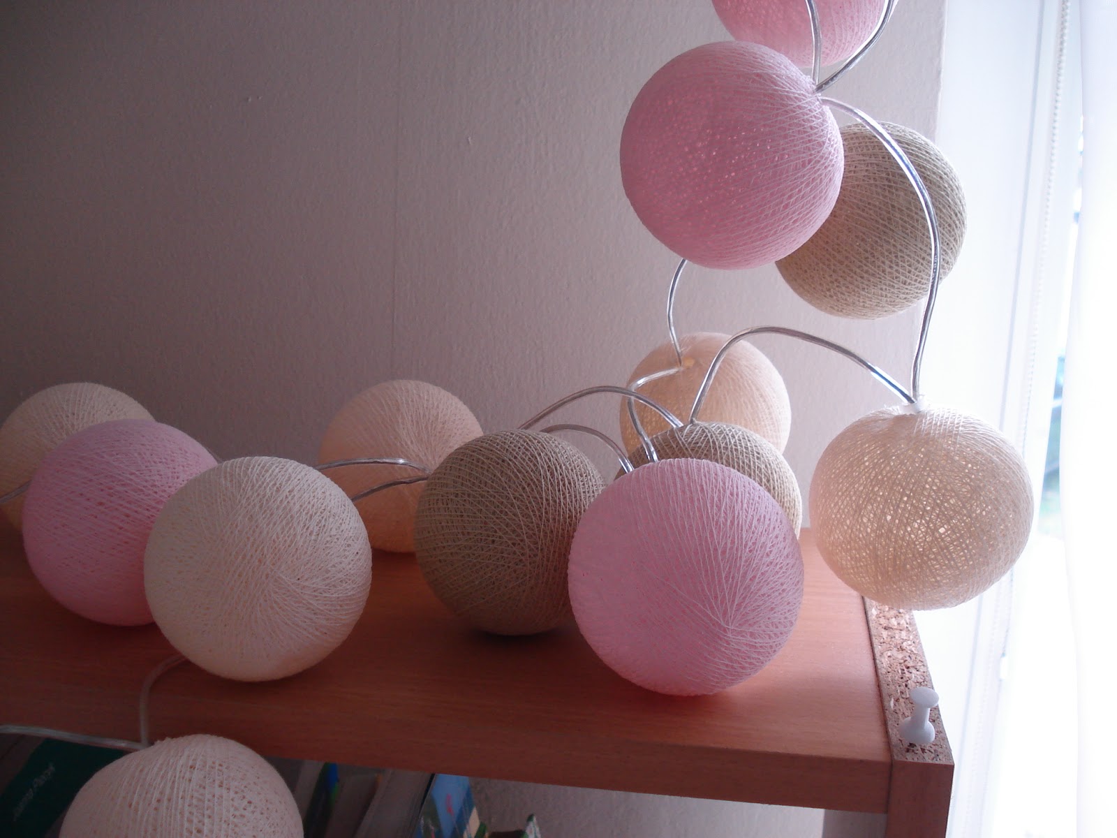 AsicaŁasica Cotton Ball Lights