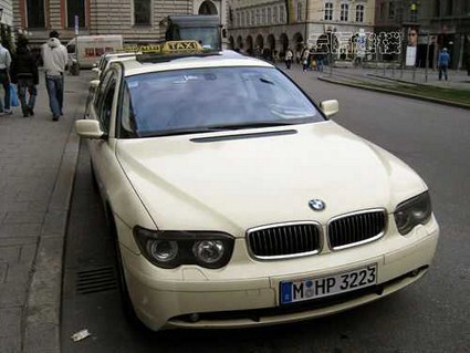 BMW+745.jpg