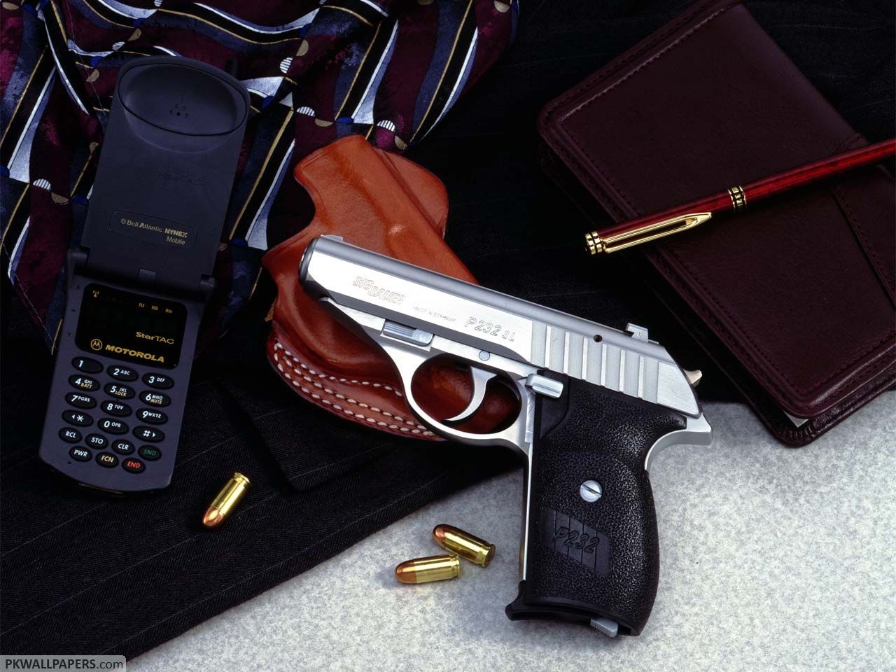 http://4.bp.blogspot.com/-cbysZvv0iWw/Tj7Byb4X7DI/AAAAAAAAAHs/o-qdu4jAZzE/s1600/3168_Sig_Sauer_P232.jpg