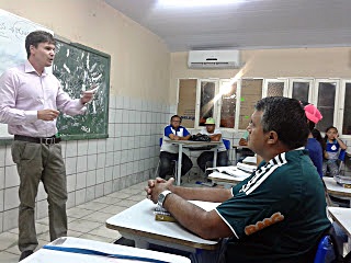 ALTO DO RODRIGUES: Juiz Marcos Antônio da Comarca de Pendências realiza ciclo de palestras com alunos do município