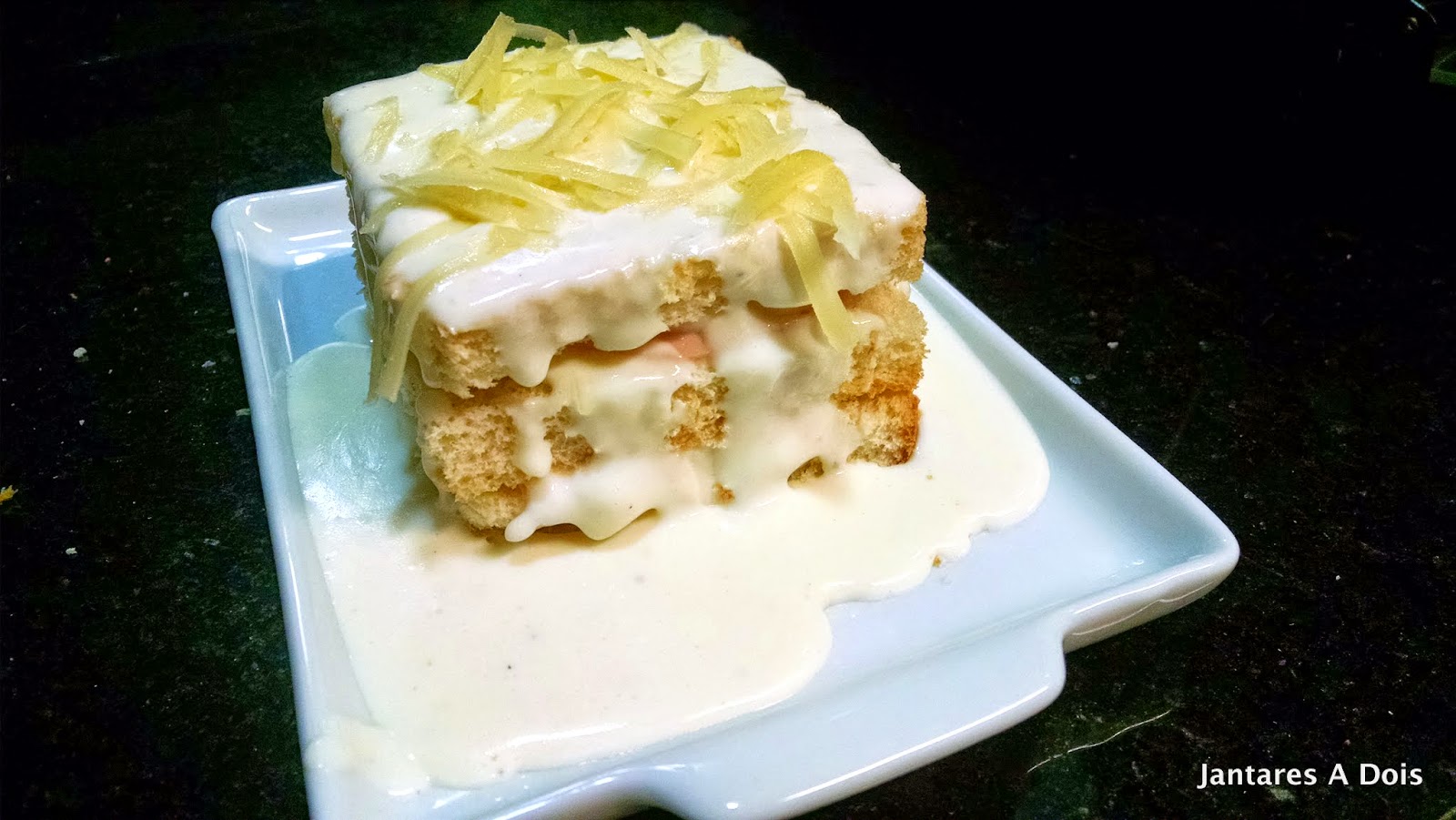 Sanduíche de presunto pronto para ir ao forno gratinar Sanduíche de presunto pronto para ir ao forno gratinar