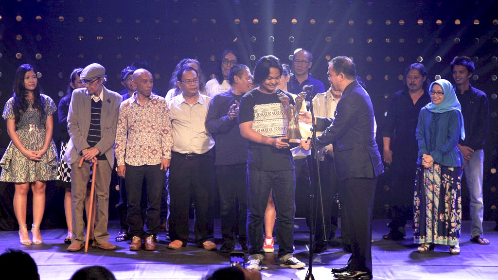 Wawancara Penulis Lebih Dekat Dengan Pemenang Cerpen Terbaik Kompas 2014 Kampung Fiksi