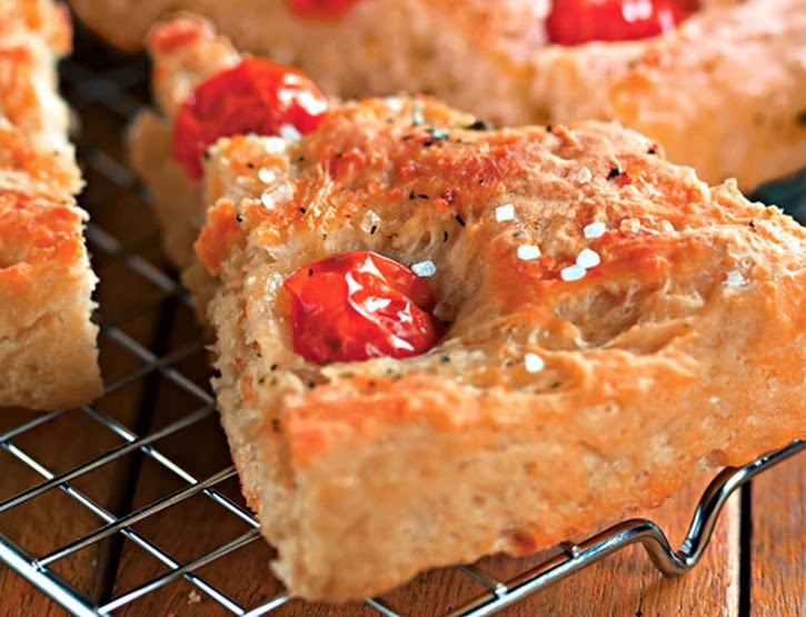 Focaccia de Batata com Tomate Focaccia de Batata com Tomate (vegana)