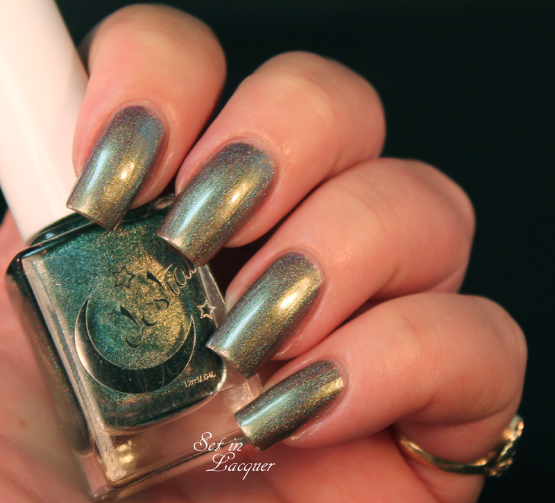 Celestial Cosmetics Meteoroid - Indoor lighting Celestial Cosmetics Meteoroid - Indoor lighting