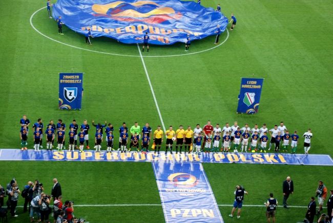 Prezentacja drużyn - fot. Tomasz Janus / sportnaukowo.pl Prezentacja drużyn - fot. Tomasz Janus / sportnaukowo.pl