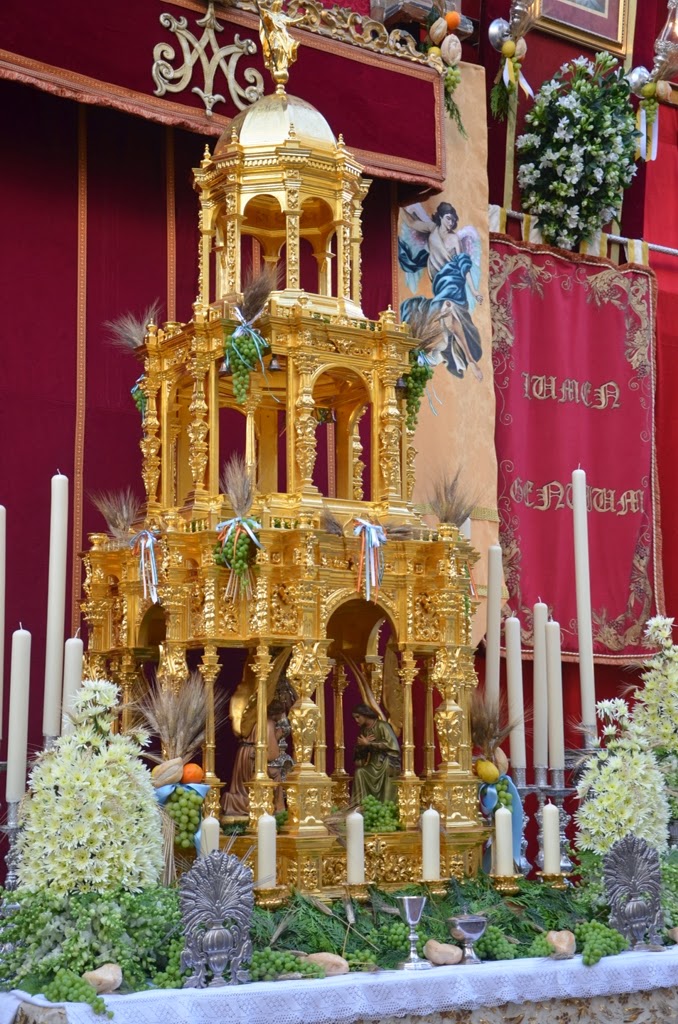Altar Hdad - Corpus Christi - Sevilla Altar Hdad - Corpus Christi - Sevilla