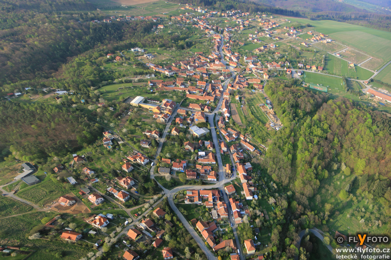 FLyFOTO letecká fotografie a video Babice nad Svitavou