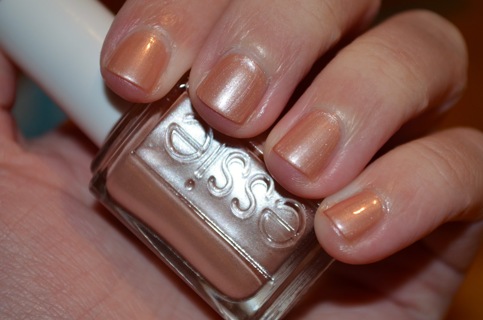 Em's Polish Paradise Swatches and Review Essie "Tea and Crumpets"