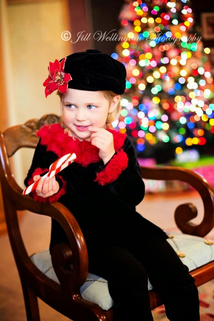 For Photographers: Photographing Christmas Card Photos Indoors