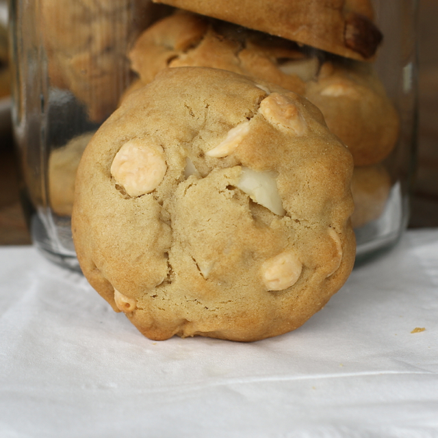 pepsakoy Coconut Oil Whit Choc & Macadamia Cookies