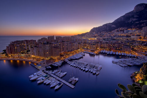 Hermosa ciudad junto al mar (vista panorámica a 1920x1200) - A demain fontvieille