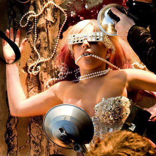 LADY GAGA