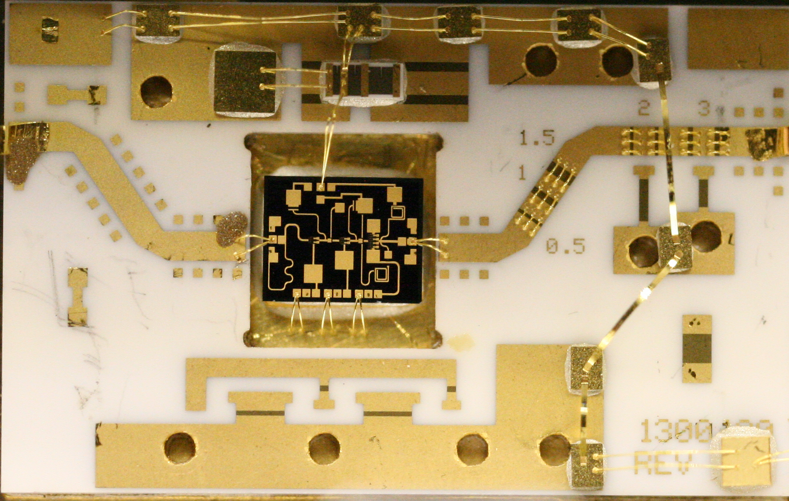 Searching For Photography Of Rf Chip Designs Some Detailed Images Of An Compact Microwave Amplifier Module Arrays
