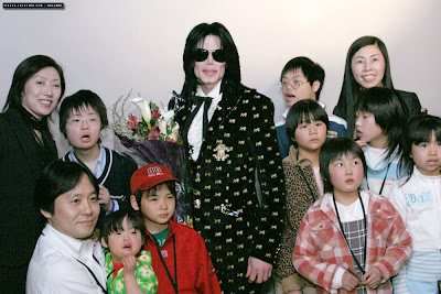 Michael Jackson na Festa Vip em TóQuio 08.03.07 - (40 Fotos) Michael+jackson+japan+jap%C3%A3o+%281%29