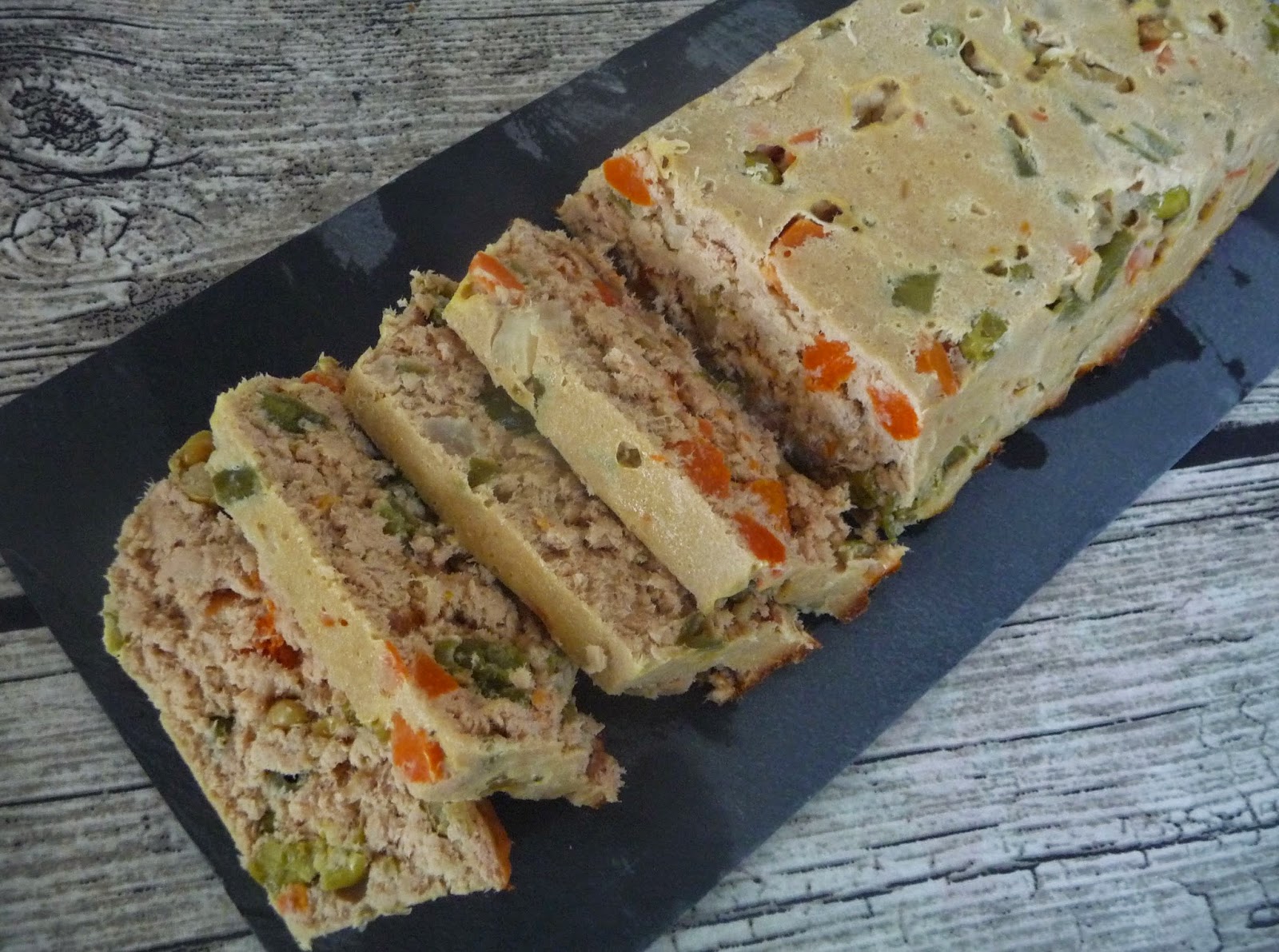 Cuillère, aiguille et scie sauteuse Terrine de thon aux petits légumes