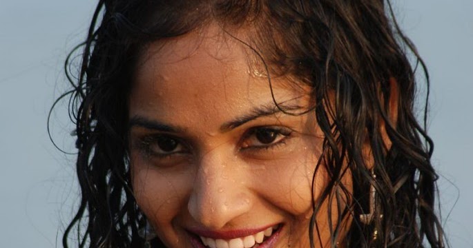Idi tholi pata song
